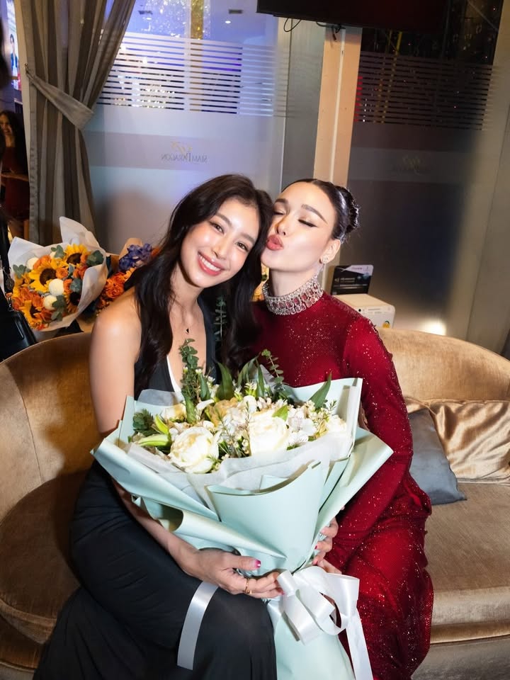 แจ็คกี้ - ชาเคอลีน มึ้นช์