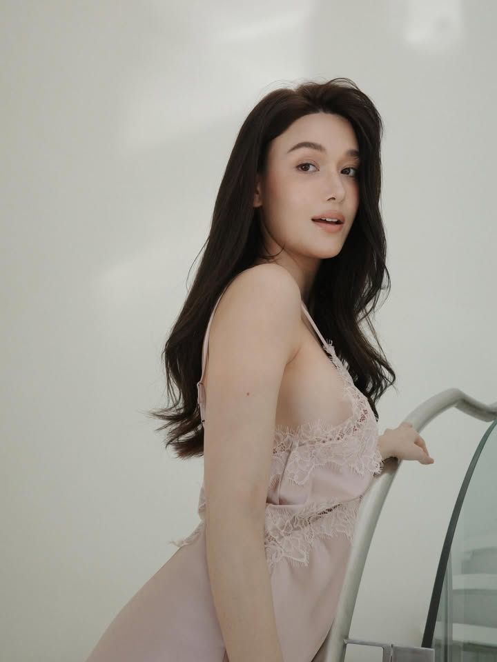 แจ็คกี้ - ชาเคอลีน มึ้นช์