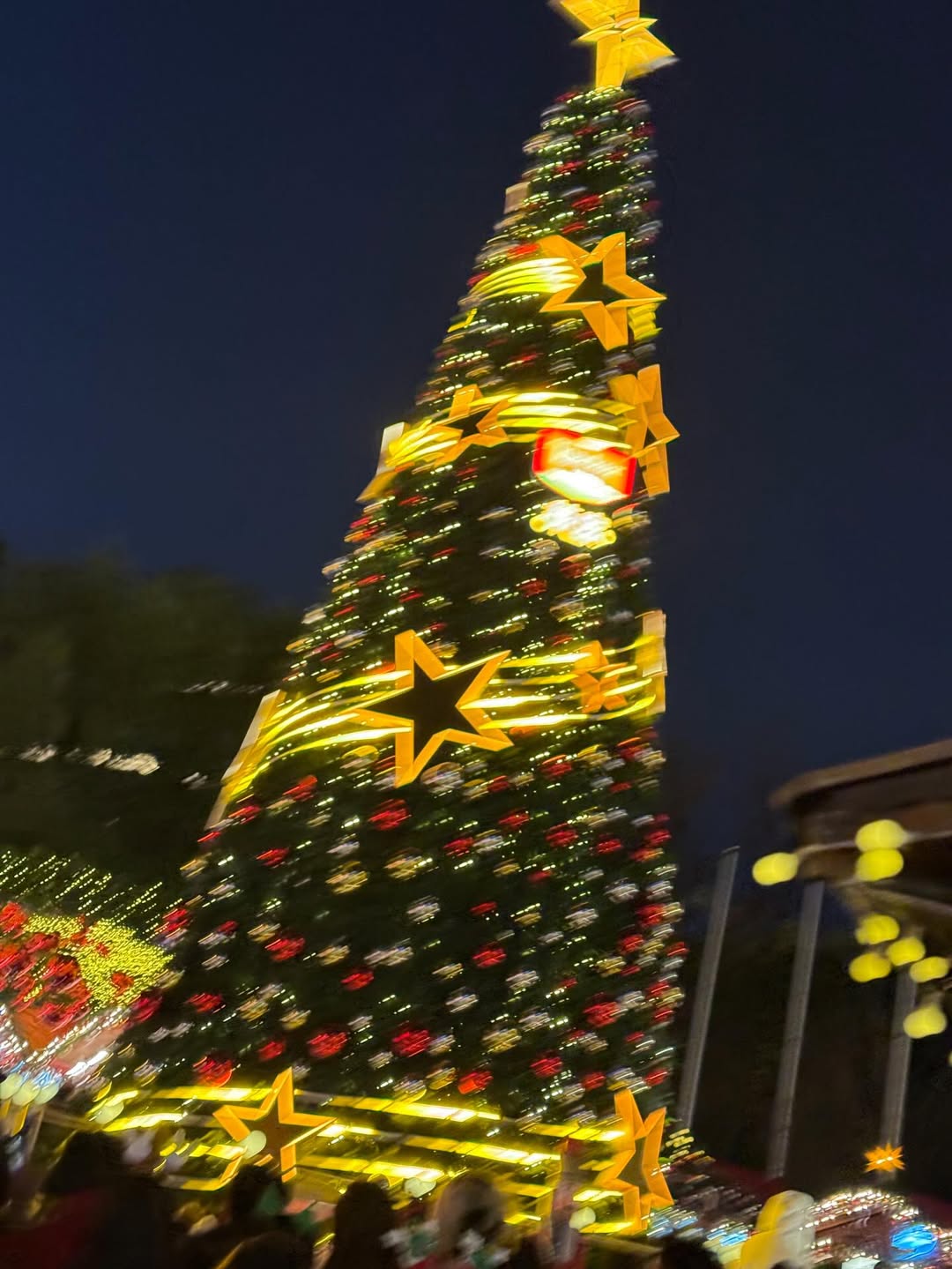 แจ็คกี้ - ชาเคอลีน มึ้นช์