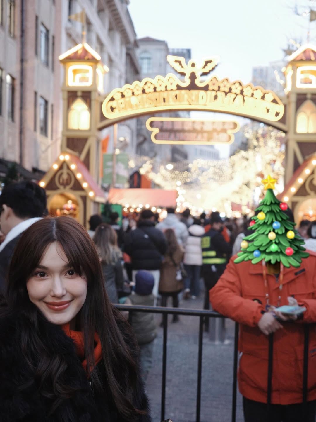 แจ็คกี้ - ชาเคอลีน มึ้นช์