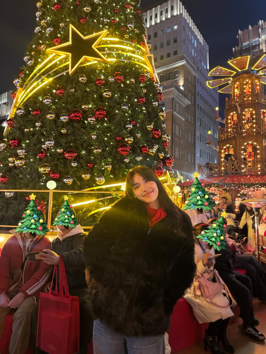 แจ็คกี้ - ชาเคอลีน มึ้นช์