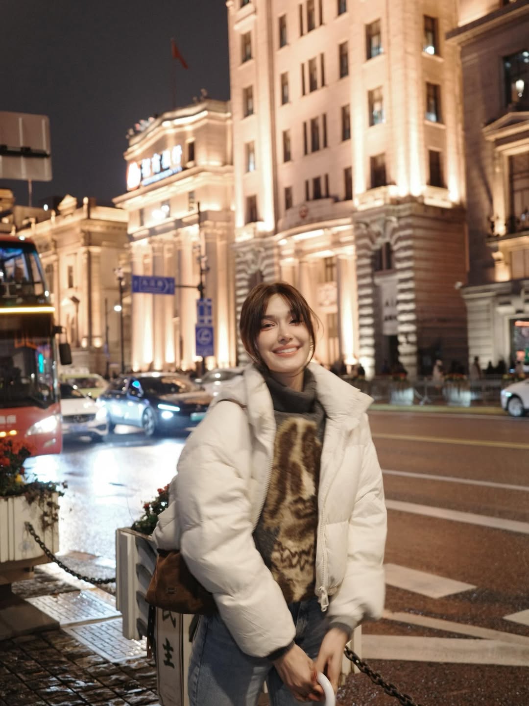 แจ็คกี้ - ชาเคอลีน มึ้นช์