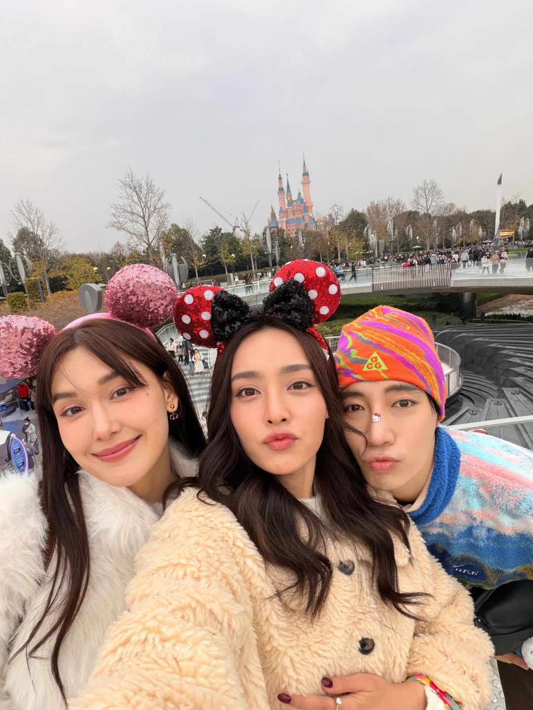 แจ็คกี้ - ชาเคอลีน มึ้นช์