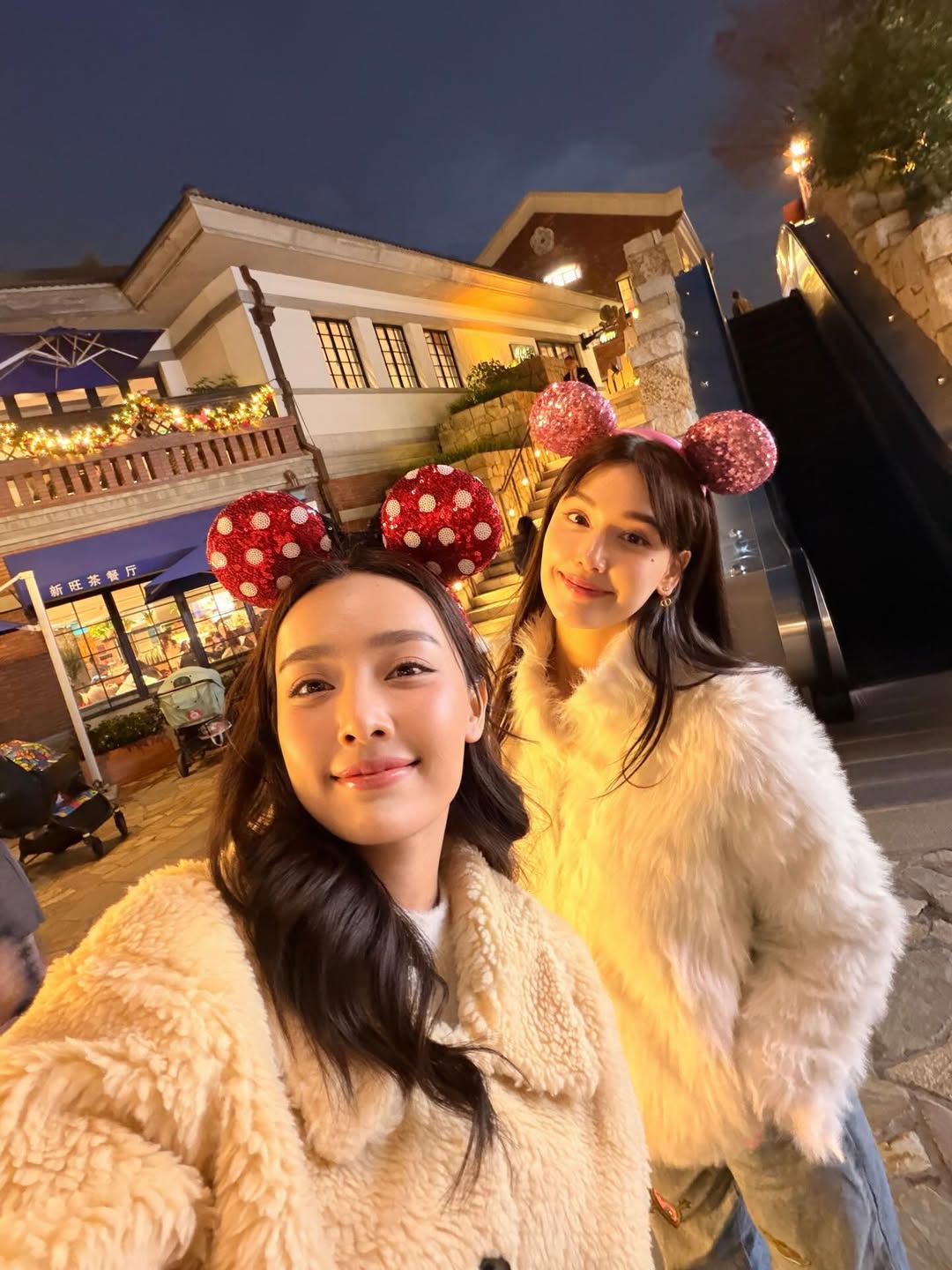 แจ็คกี้ - ชาเคอลีน มึ้นช์