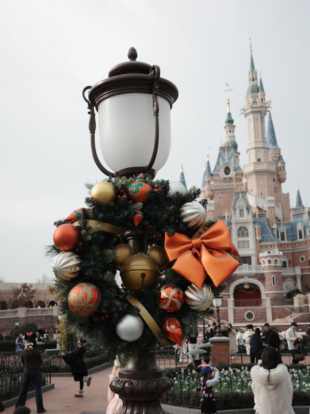 แจ็คกี้ - ชาเคอลีน มึ้นช์