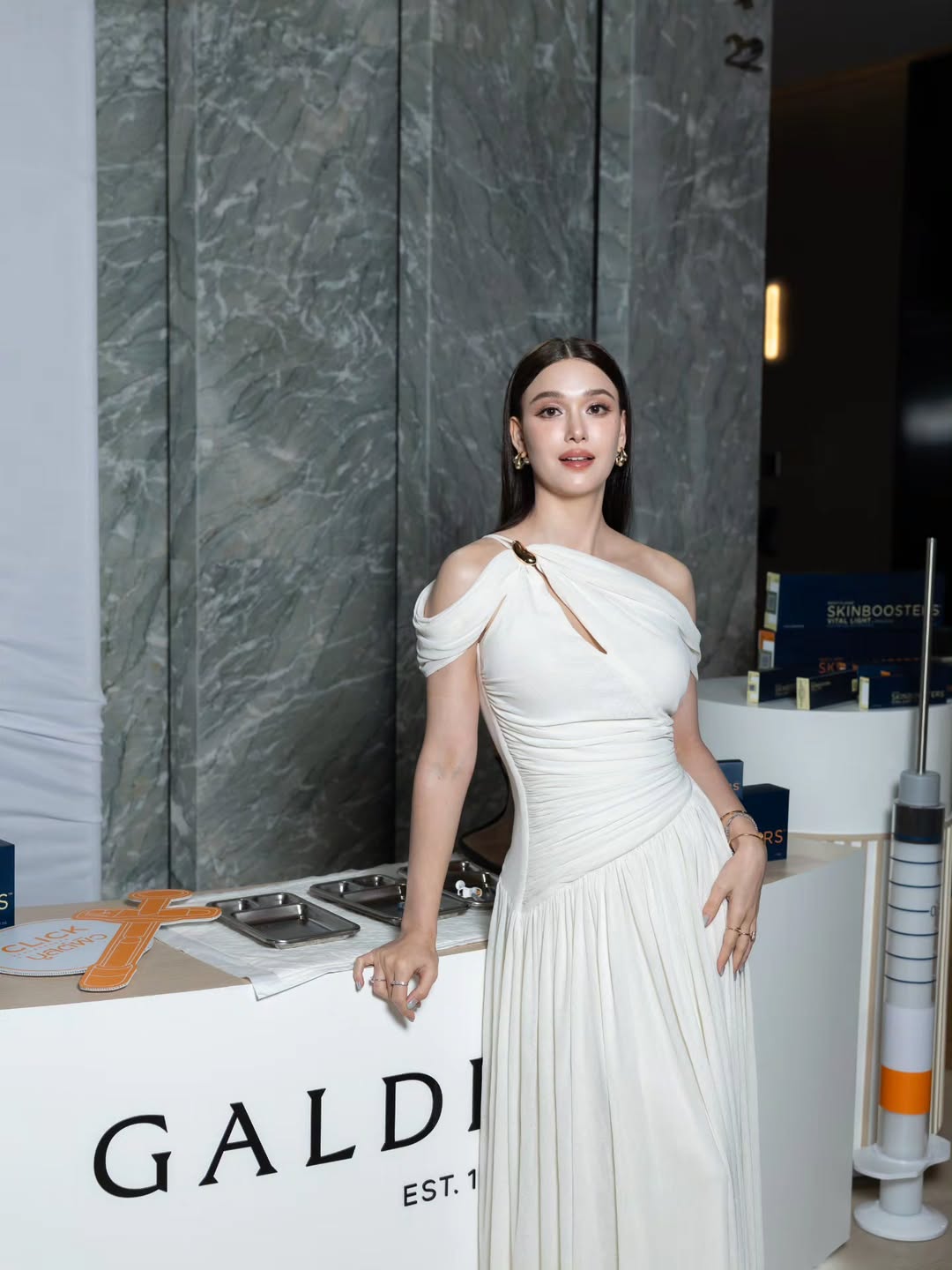 แจ็คกี้ - ชาเคอลีน มึ้นช์