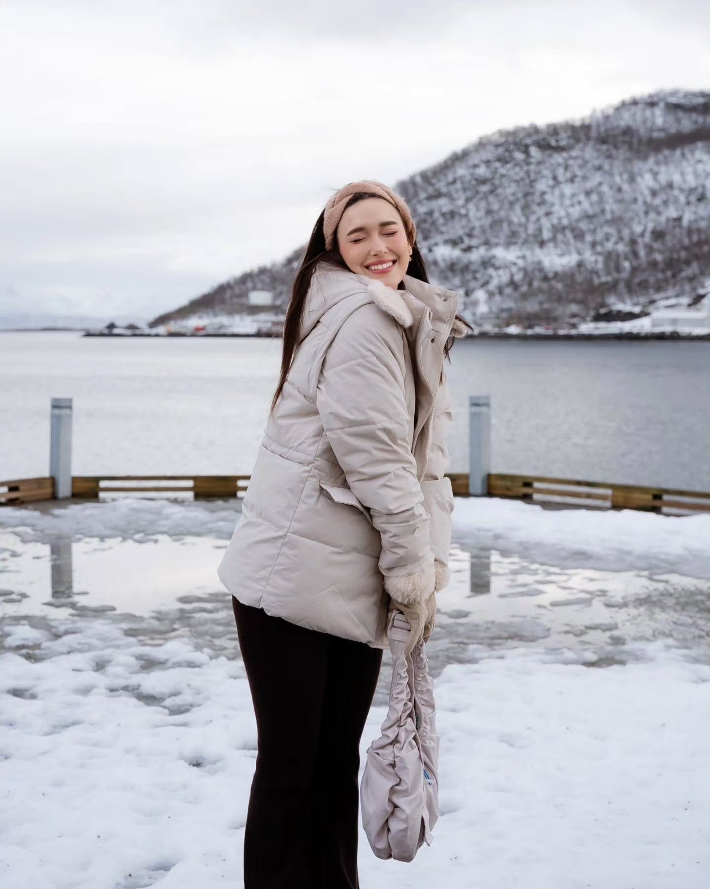 แจ็คกี้ - ชาเคอลีน มึ้นช์