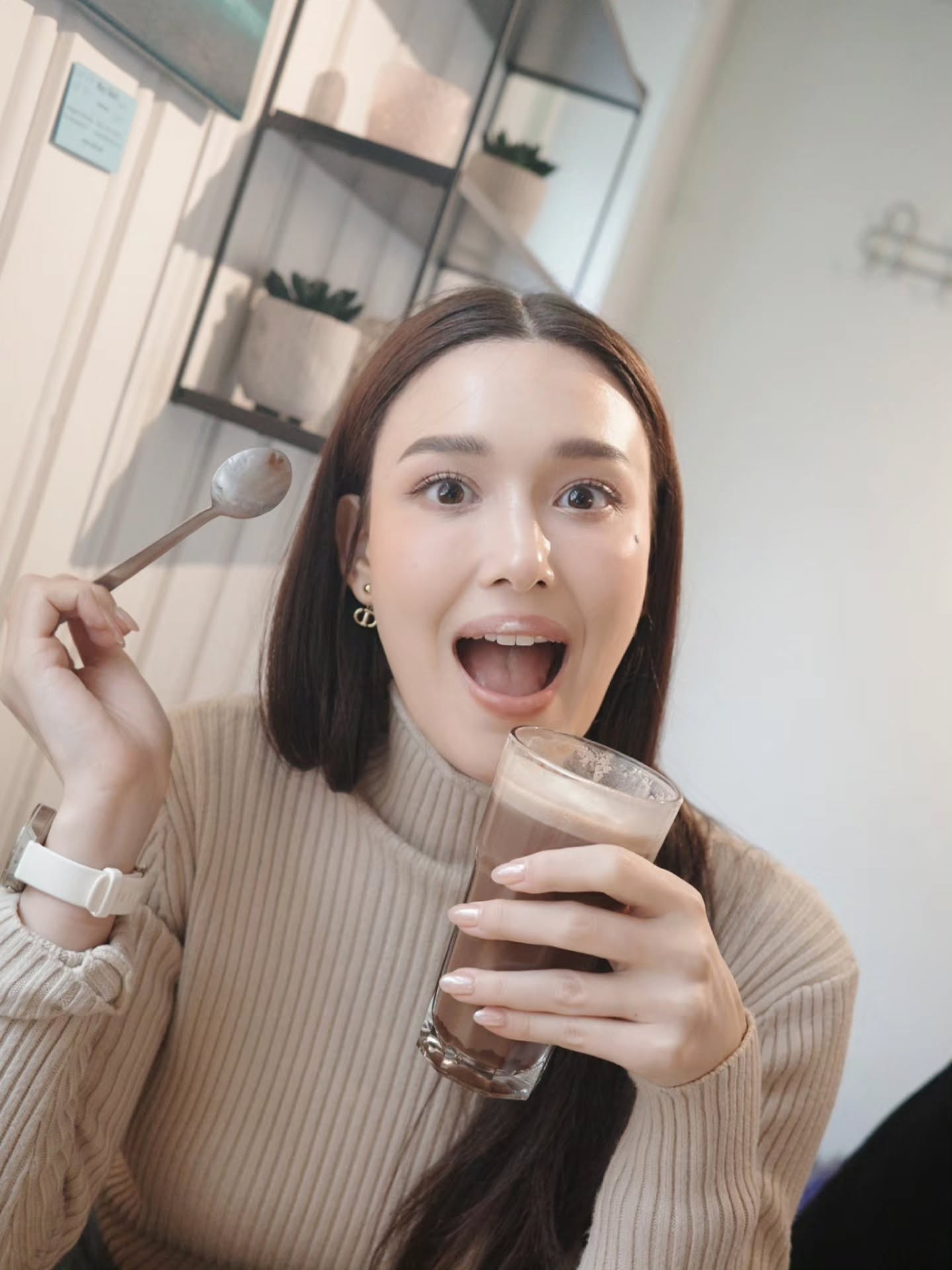 แจ็คกี้ - ชาเคอลีน มึ้นช์