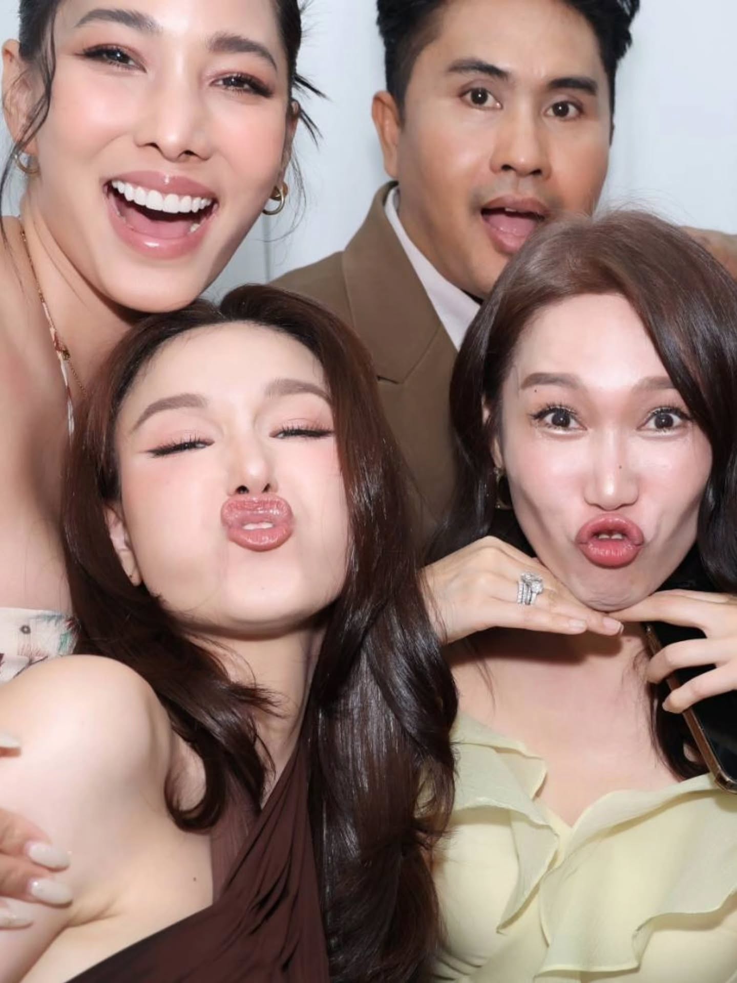 แจ็คกี้ - ชาเคอลีน มึ้นช์