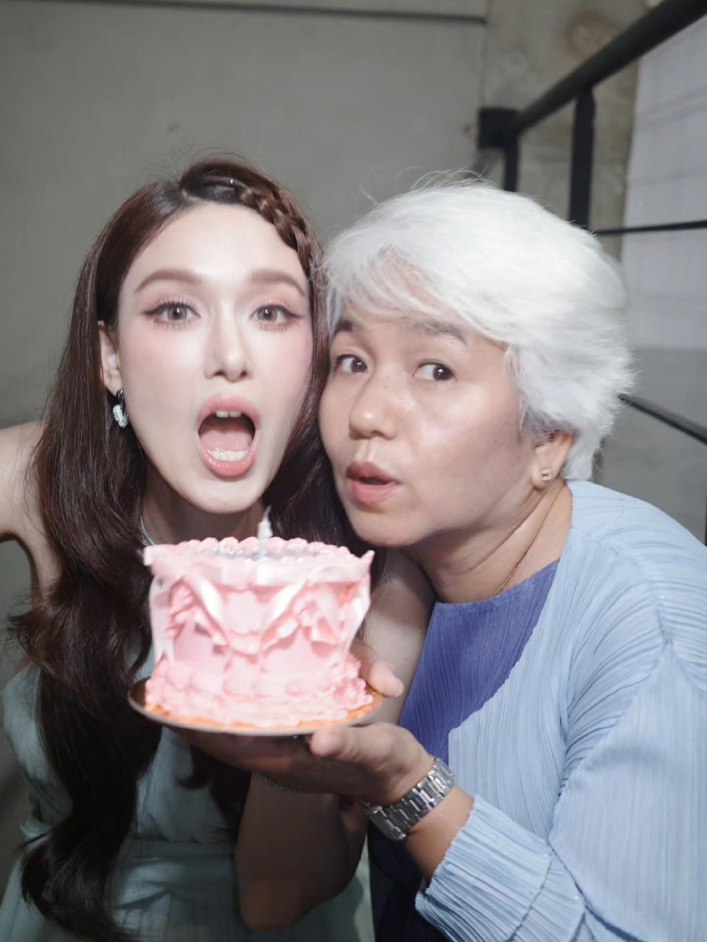 แจ็คกี้ - ชาเคอลีน มึ้นช์