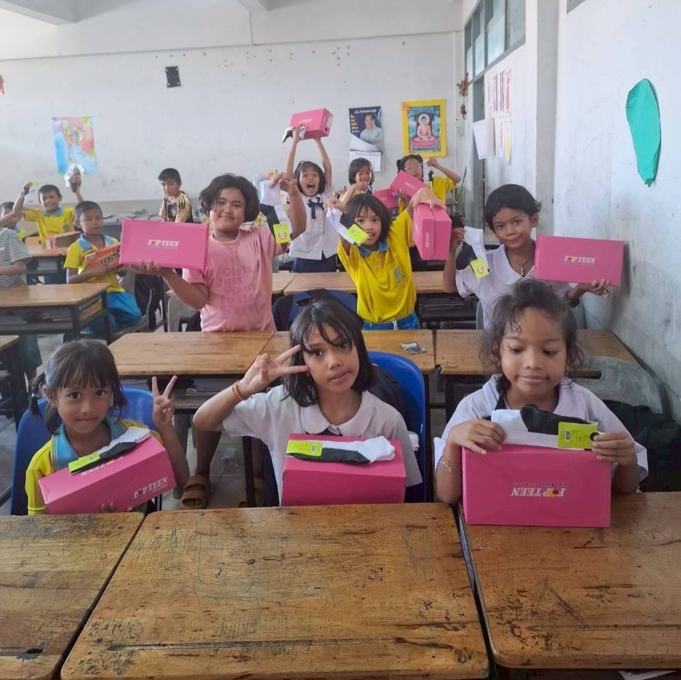 เจี๊ยบ - ลลนา ก้องธรนินทร์