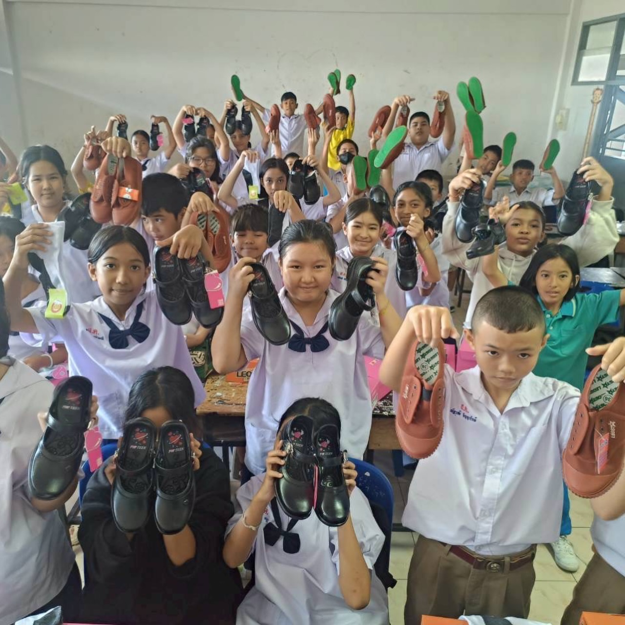 เจี๊ยบ - ลลนา ก้องธรนินทร์