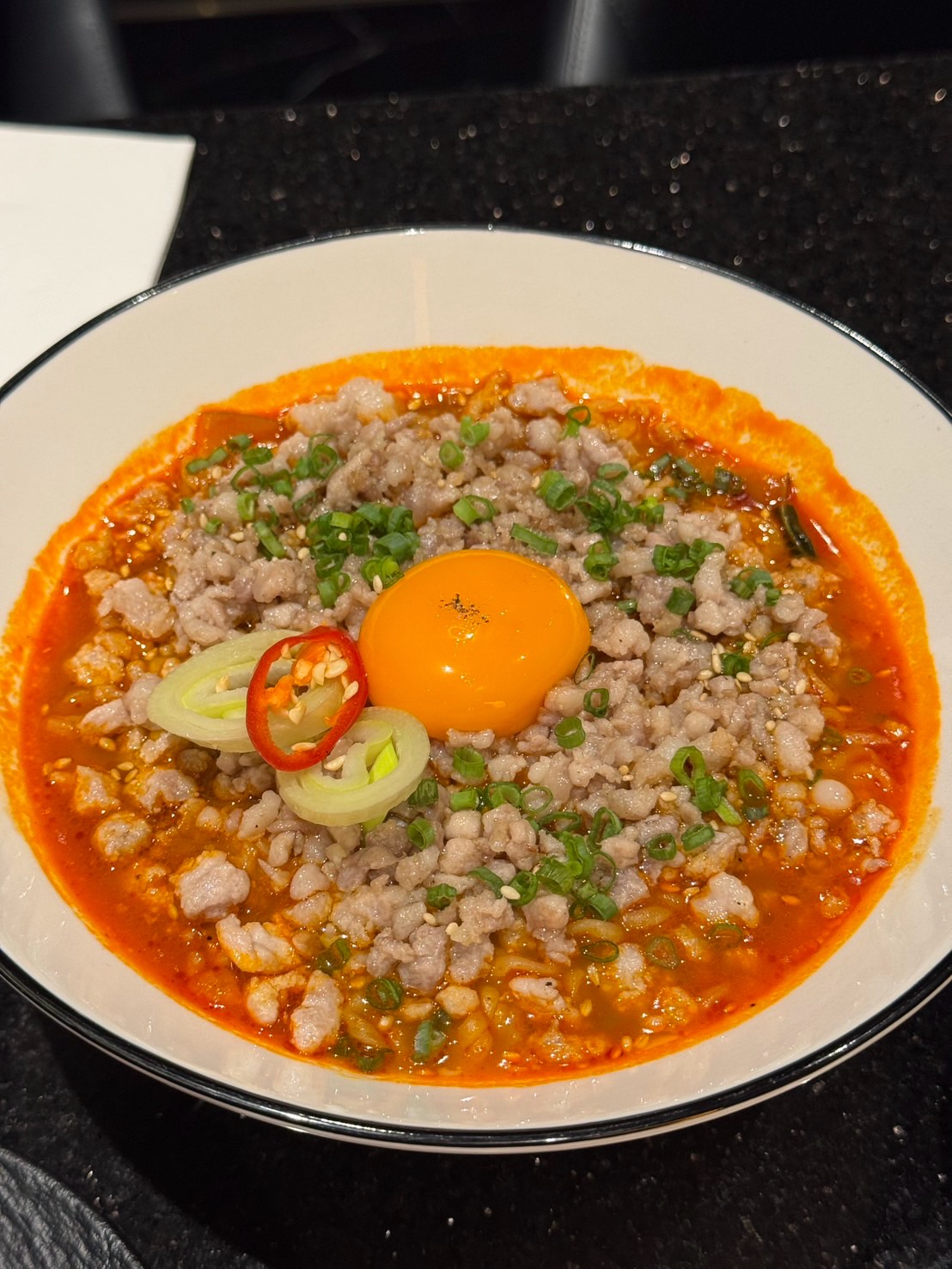 เจี๊ยบ - ลลนา ก้องธรนินทร์