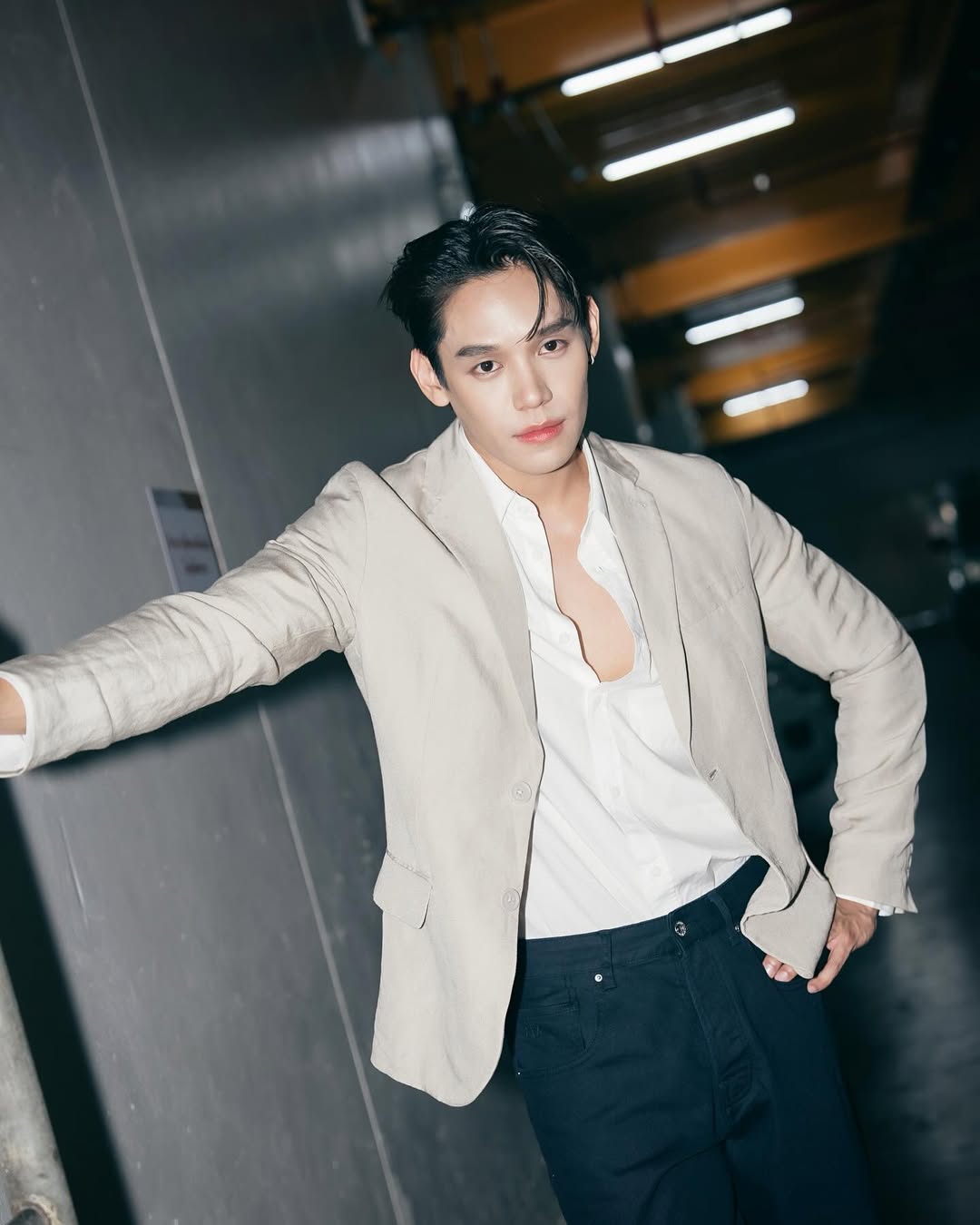 เงิน - อนุภาษ เหลืองสดใส