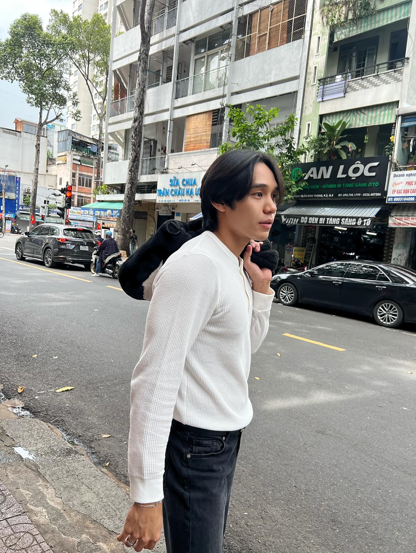 เงิน - อนุภาษ เหลืองสดใส