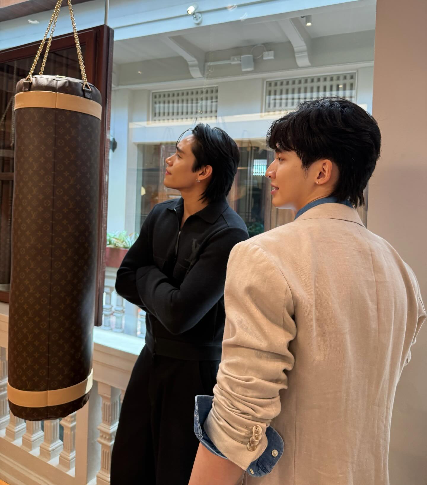 เงิน - อนุภาษ เหลืองสดใส