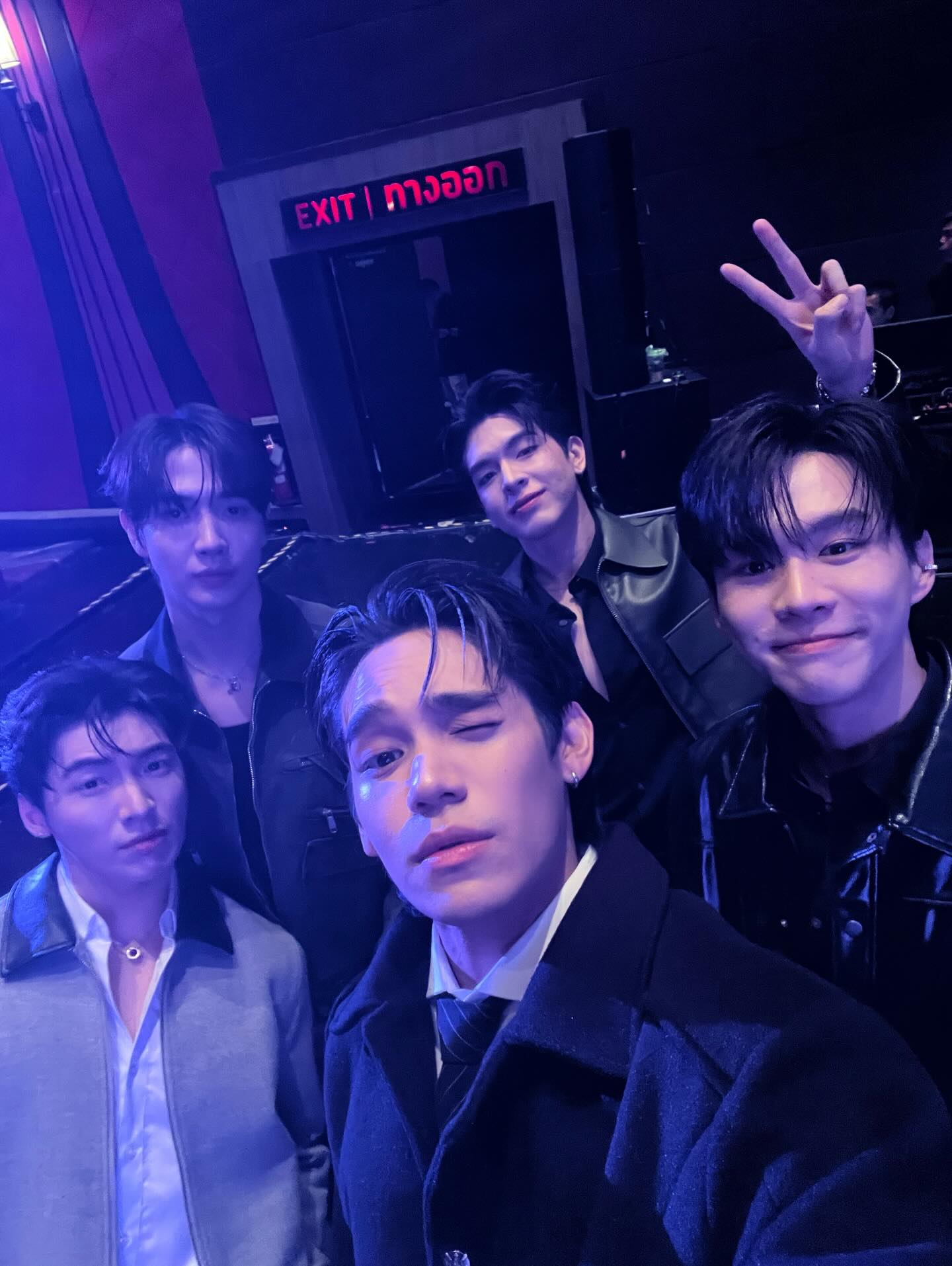 เงิน - อนุภาษ เหลืองสดใส