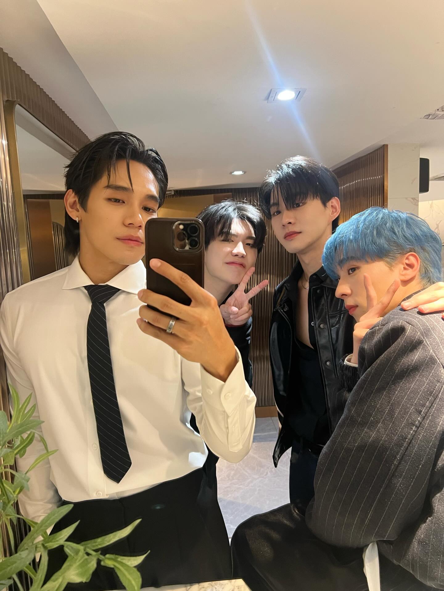 เงิน - อนุภาษ เหลืองสดใส