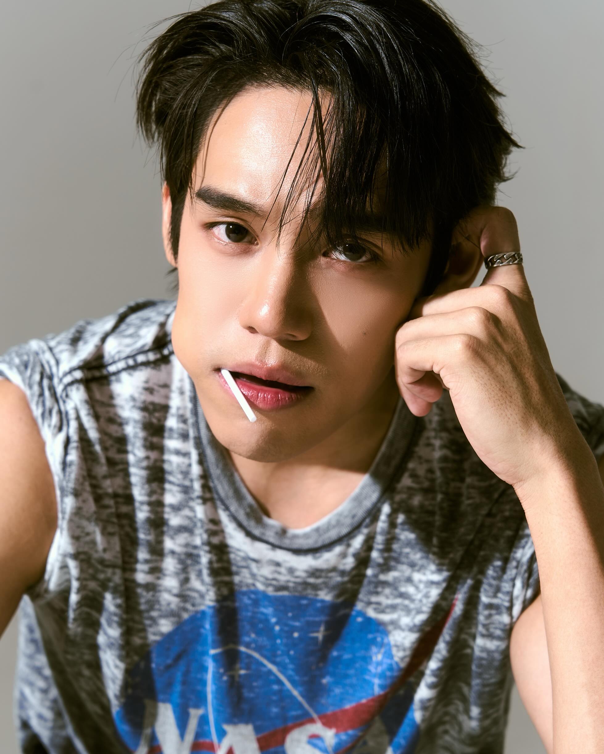 เงิน - อนุภาษ เหลืองสดใส