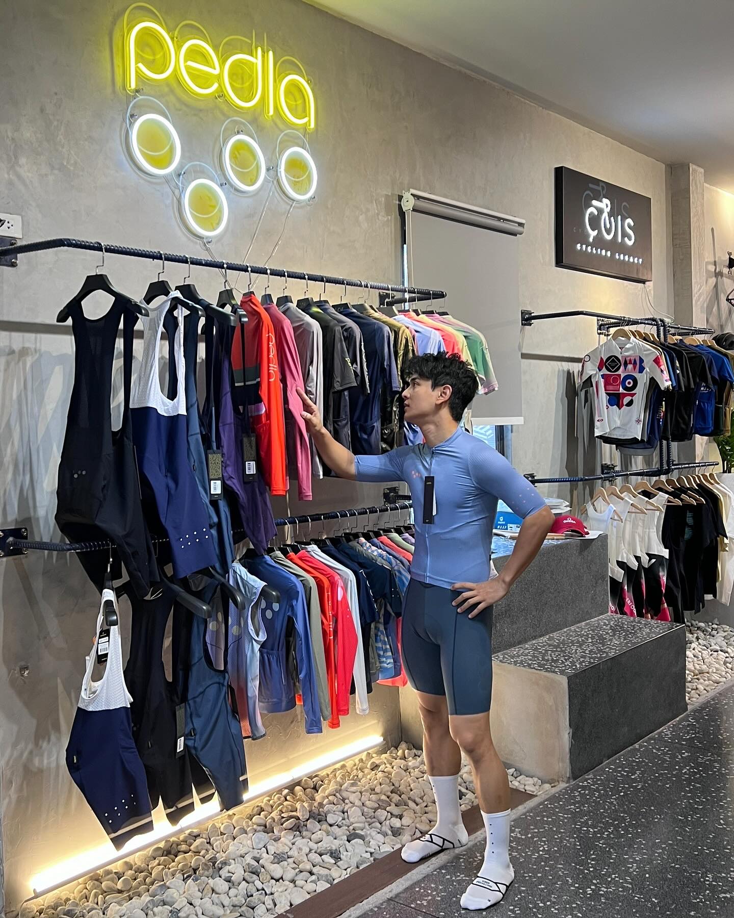 กัน - นภัทร อินทร์ใจเอื้อ