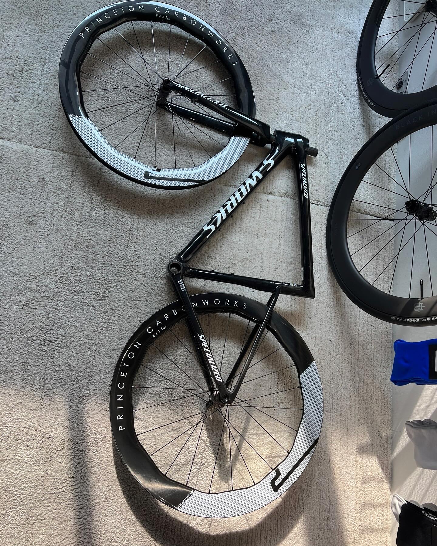 กัน - นภัทร อินทร์ใจเอื้อ