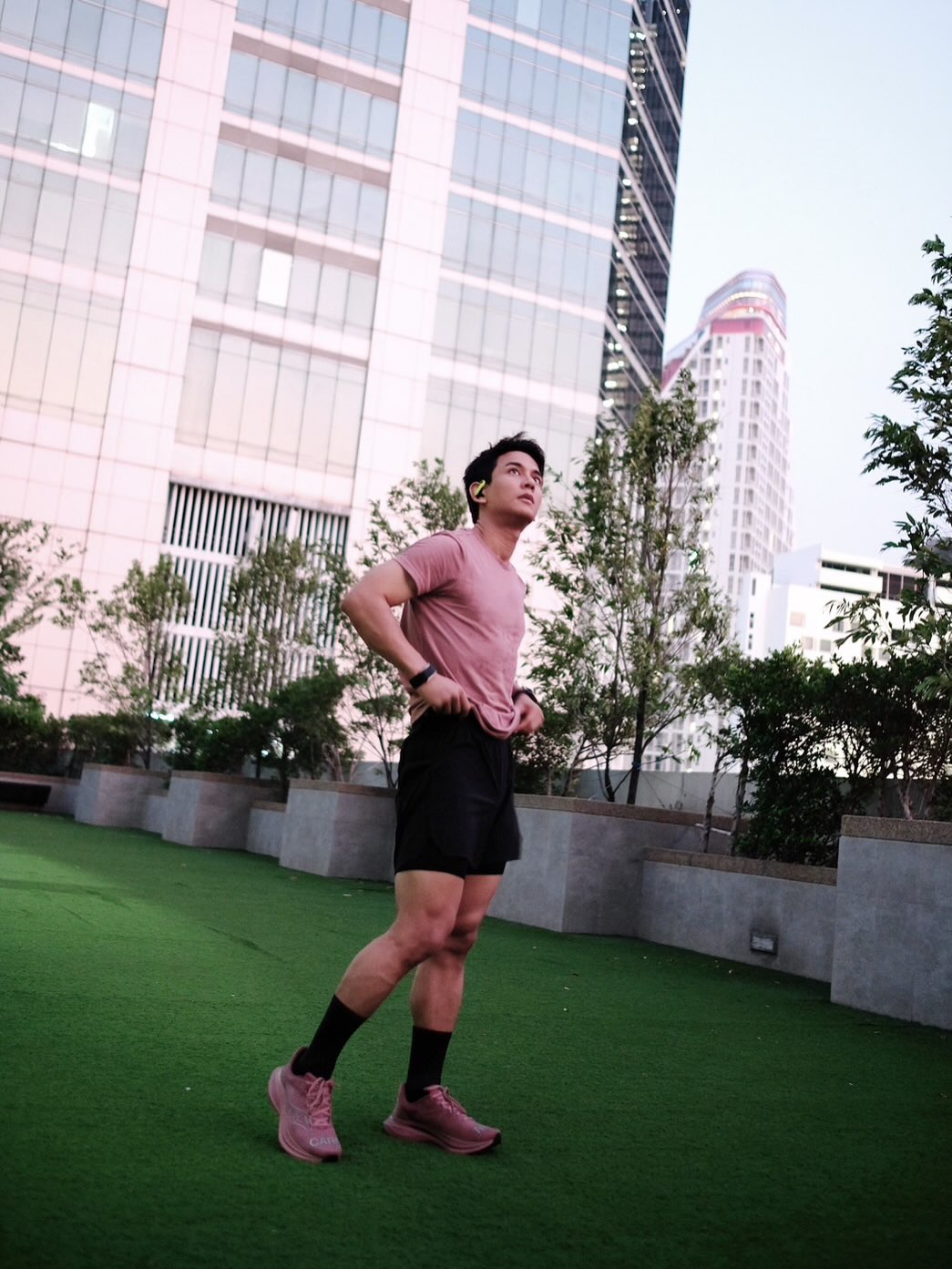 กัน - นภัทร อินทร์ใจเอื้อ