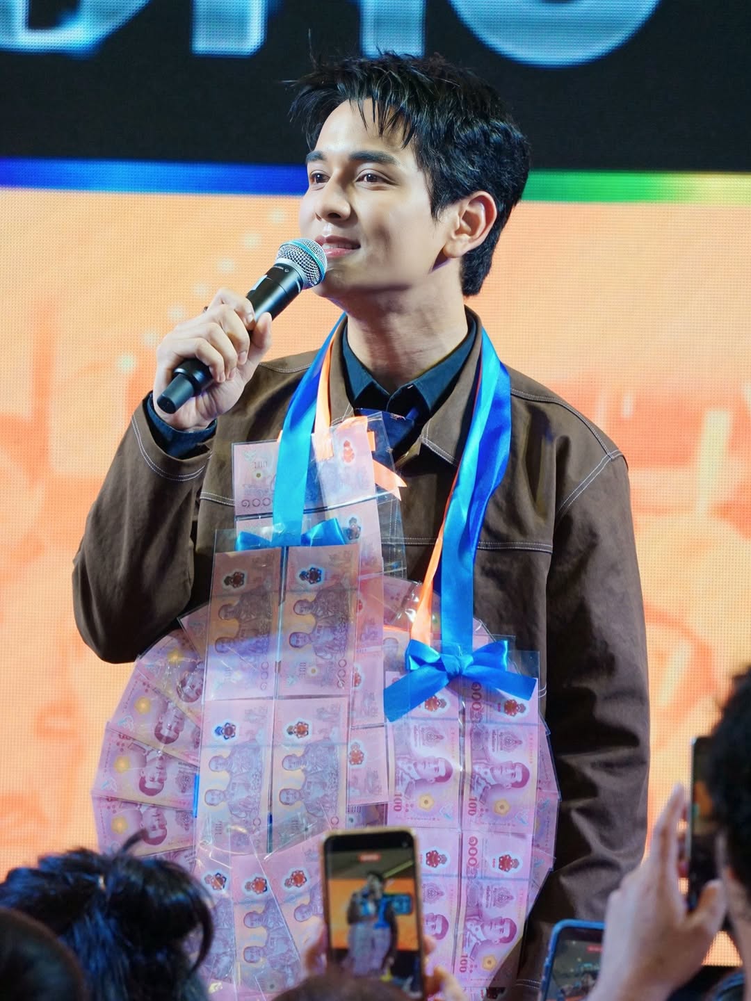 กัน - นภัทร อินทร์ใจเอื้อ