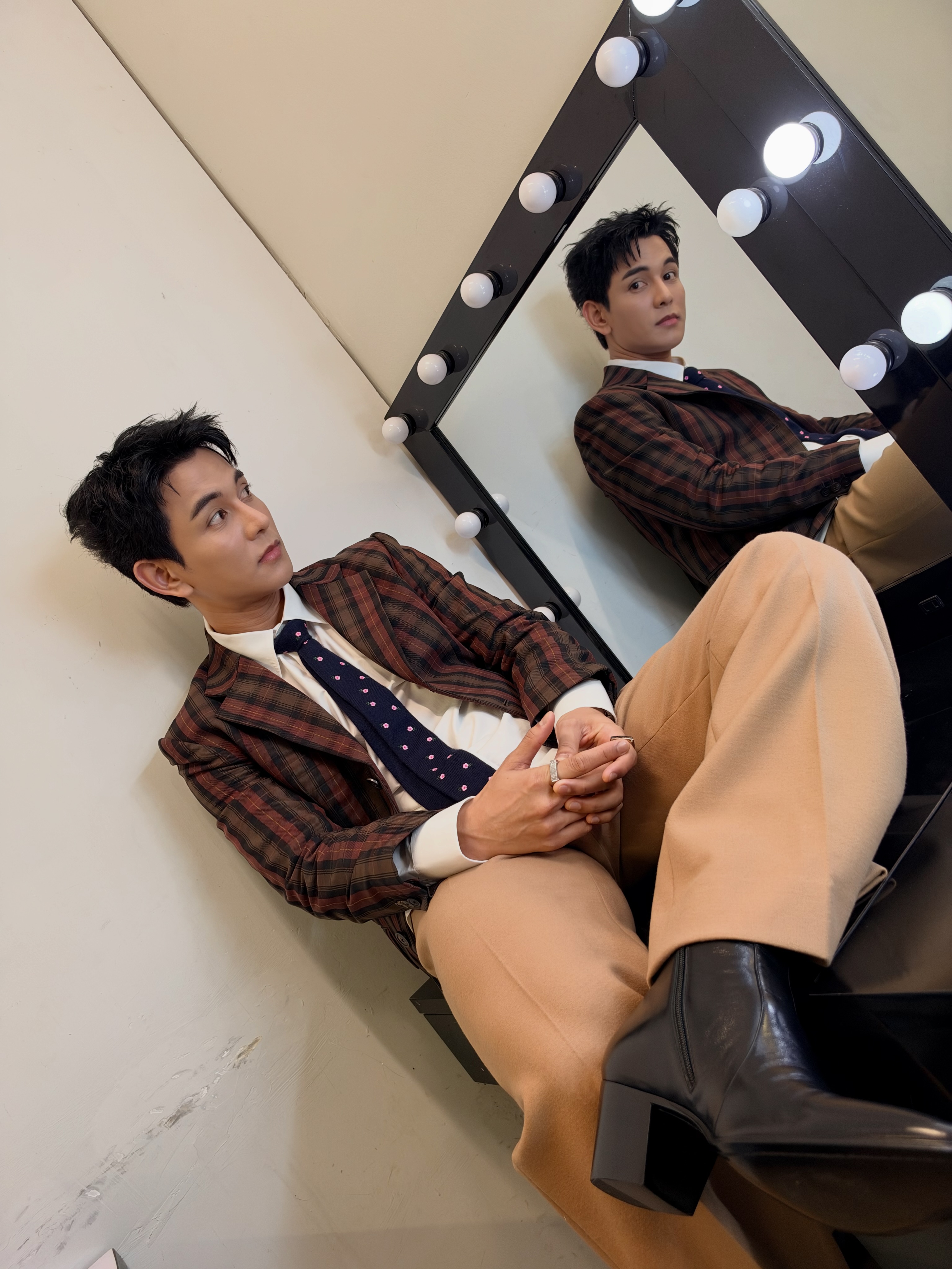 กัน - นภัทร อินทร์ใจเอื้อ