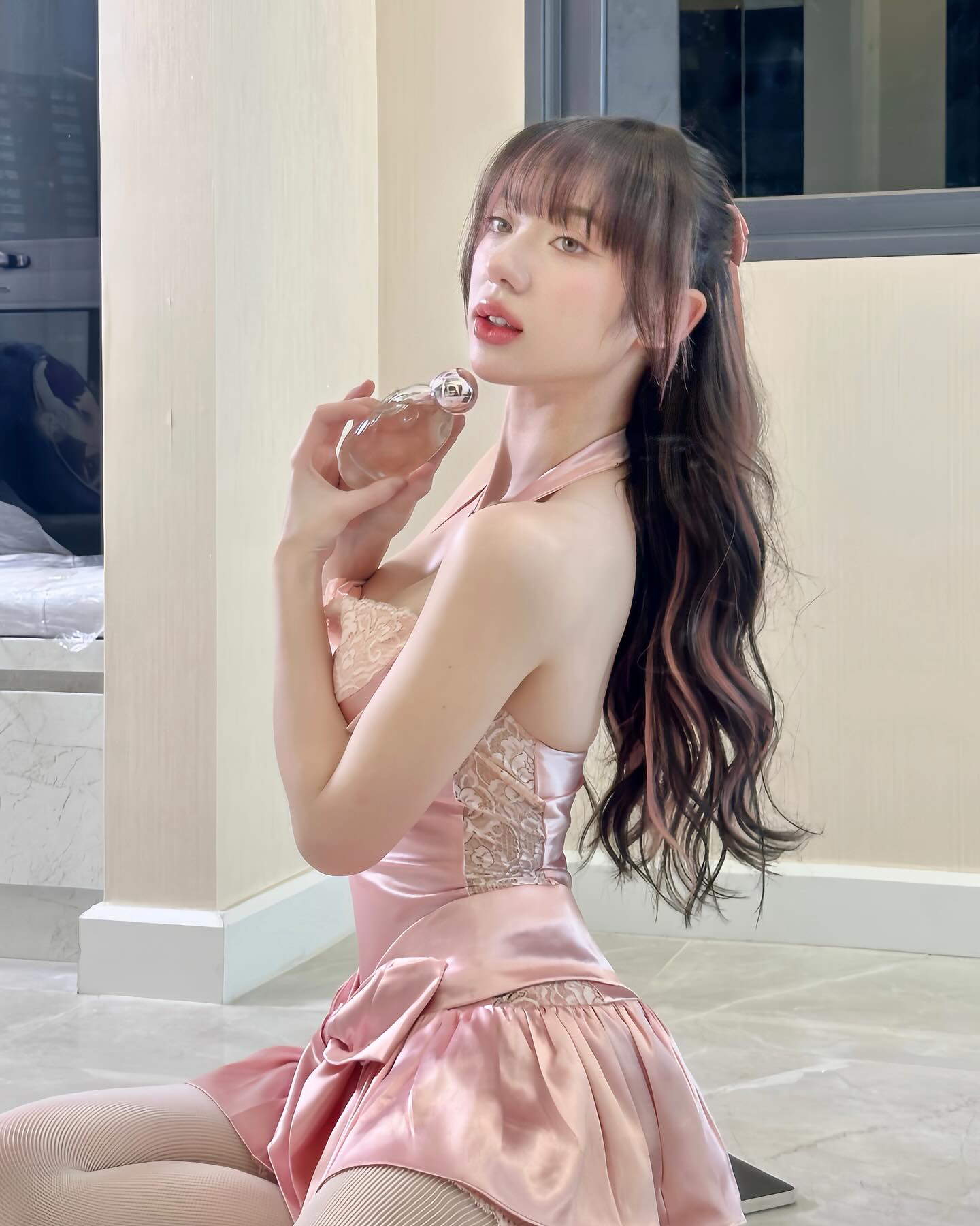 พลอยชมพู - ญานนีน ภารวี ไวเกล