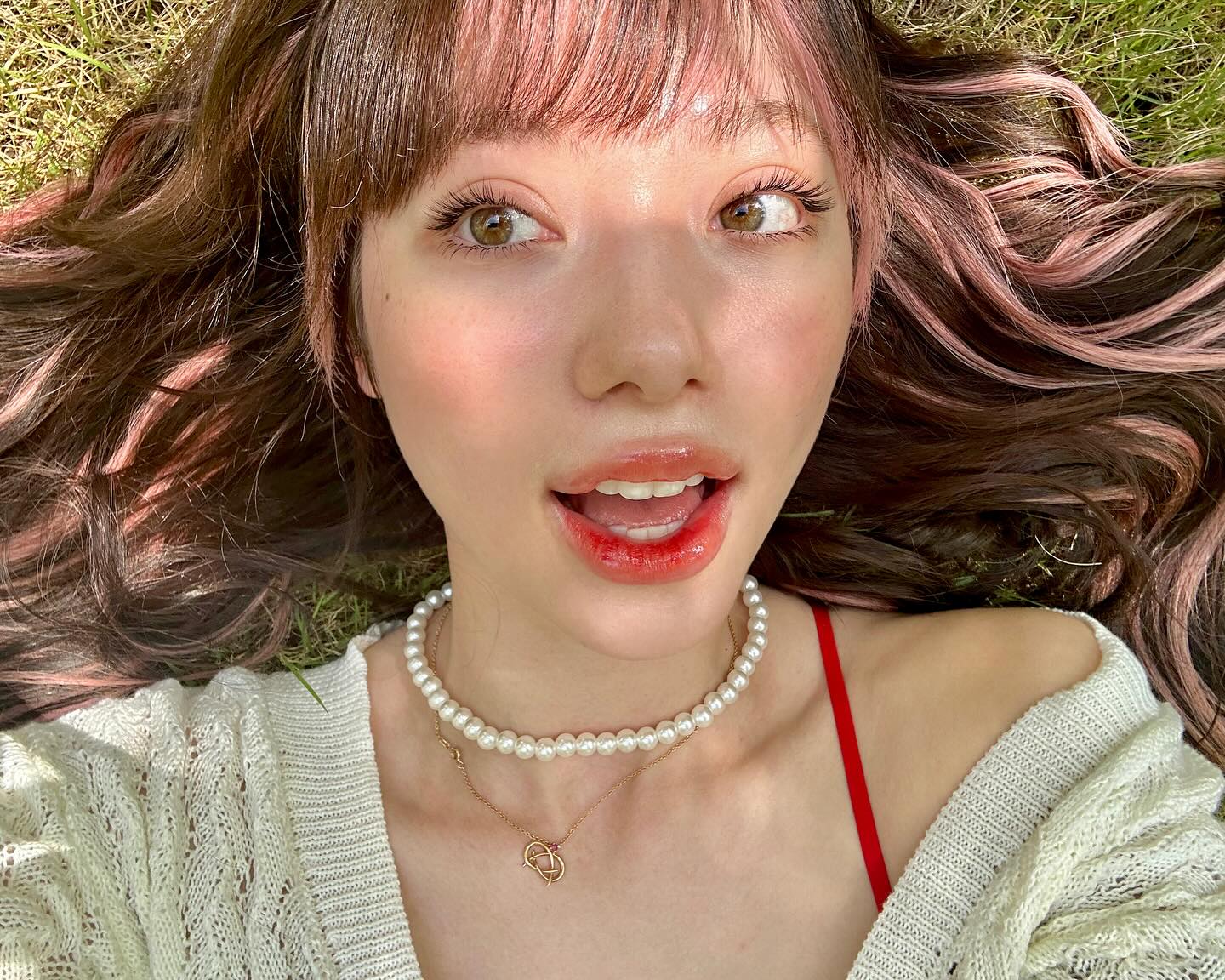 พลอยชมพู - ญานนีน ภารวี ไวเกล