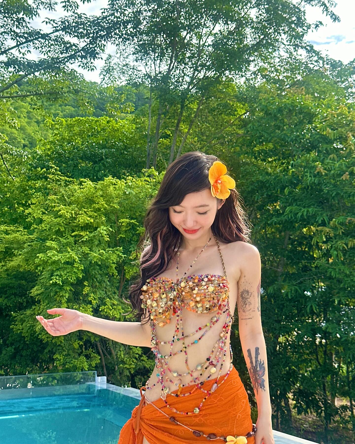 พลอยชมพู - ญานนีน ภารวี ไวเกล
