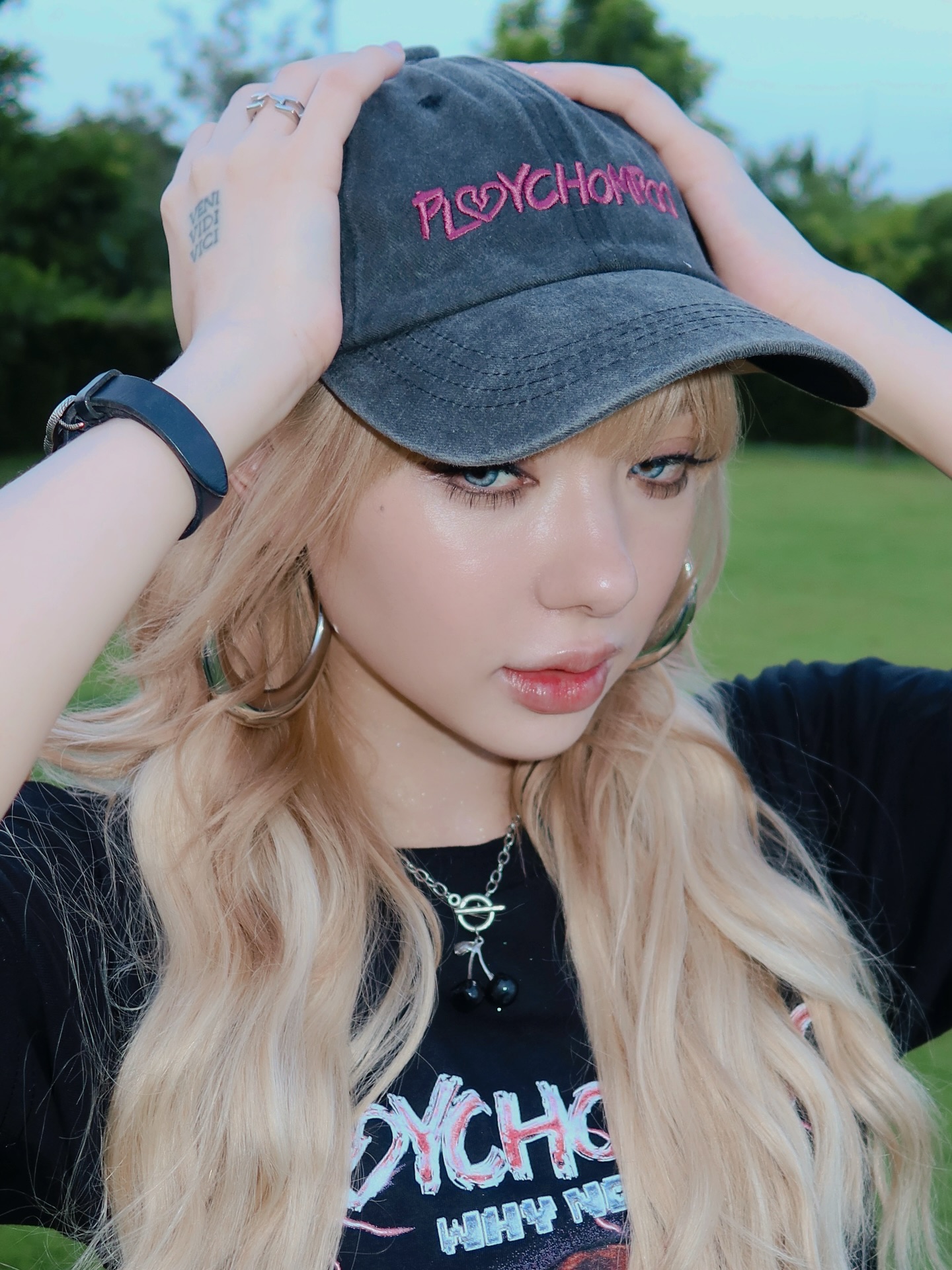 พลอยชมพู - ญานนีน ภารวี ไวเกล