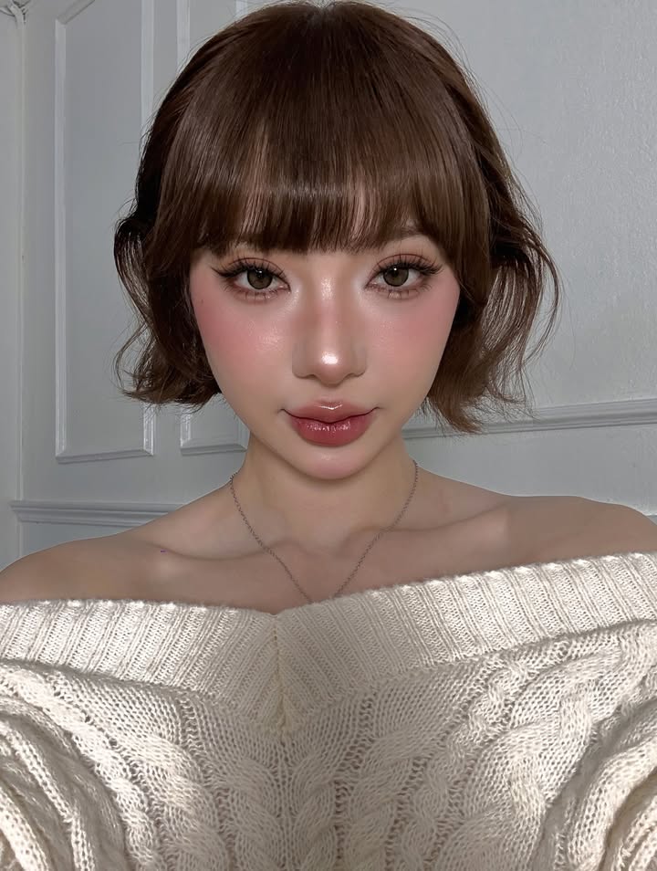 พลอยชมพู - ญานนีน ภารวี ไวเกล