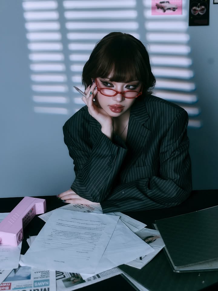 พลอยชมพู - ญานนีน ภารวี ไวเกล