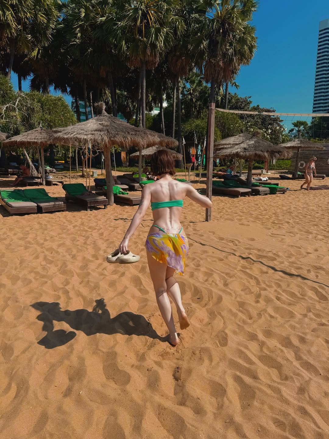 พลอยชมพู - ญานนีน ภารวี ไวเกล