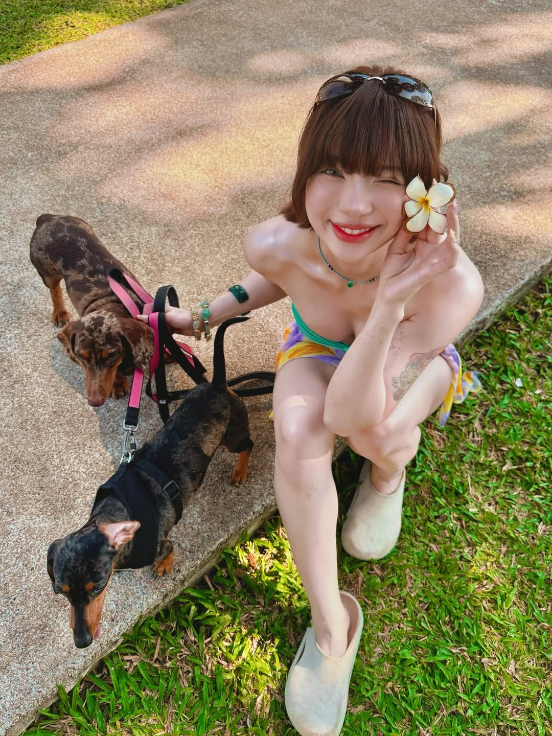 พลอยชมพู - ญานนีน ภารวี ไวเกล