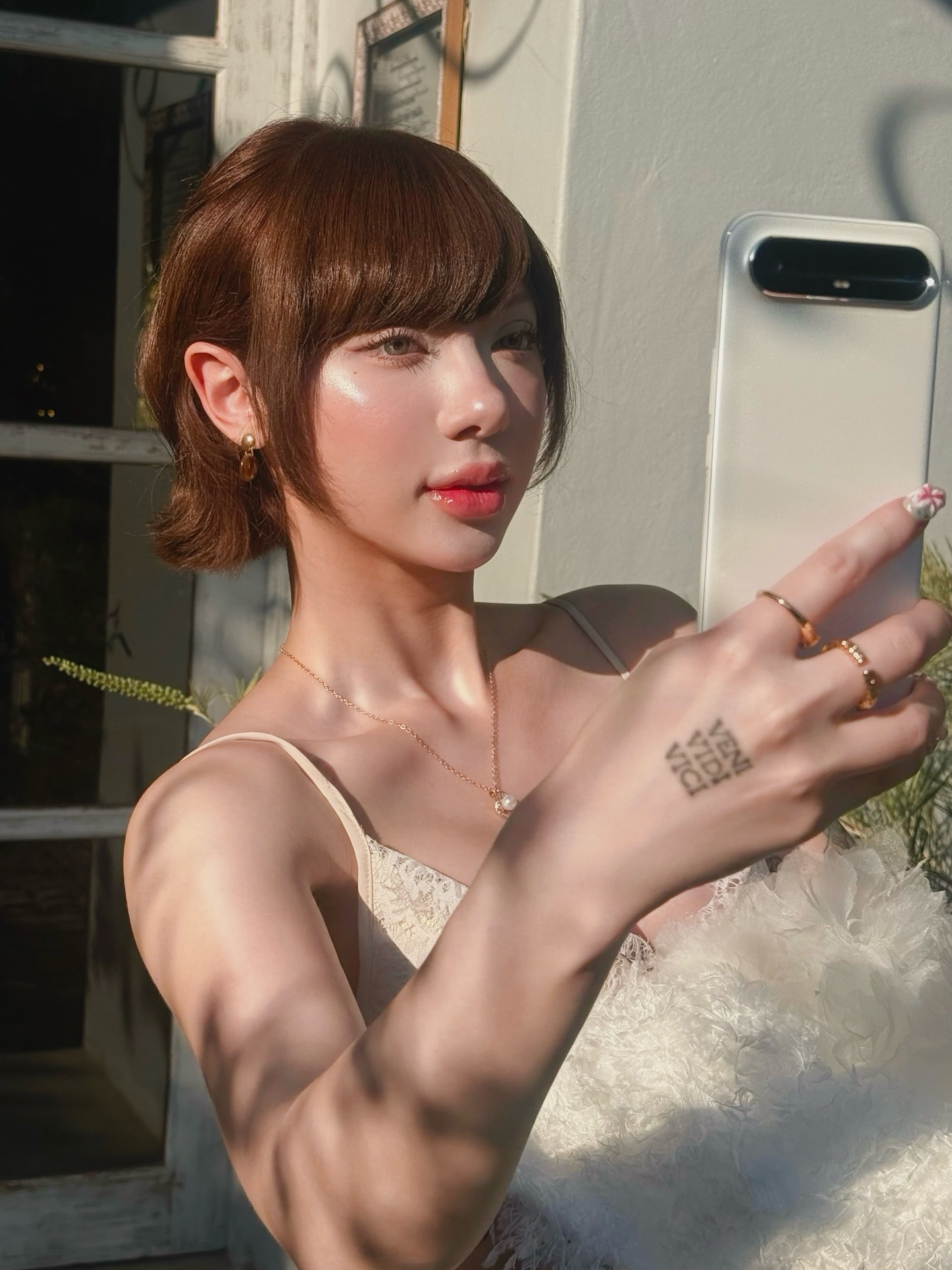 พลอยชมพู - ญานนีน ภารวี ไวเกล