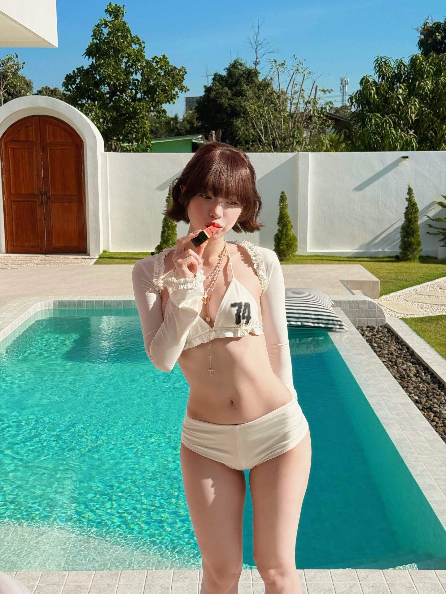 พลอยชมพู - ญานนีน ภารวี ไวเกล