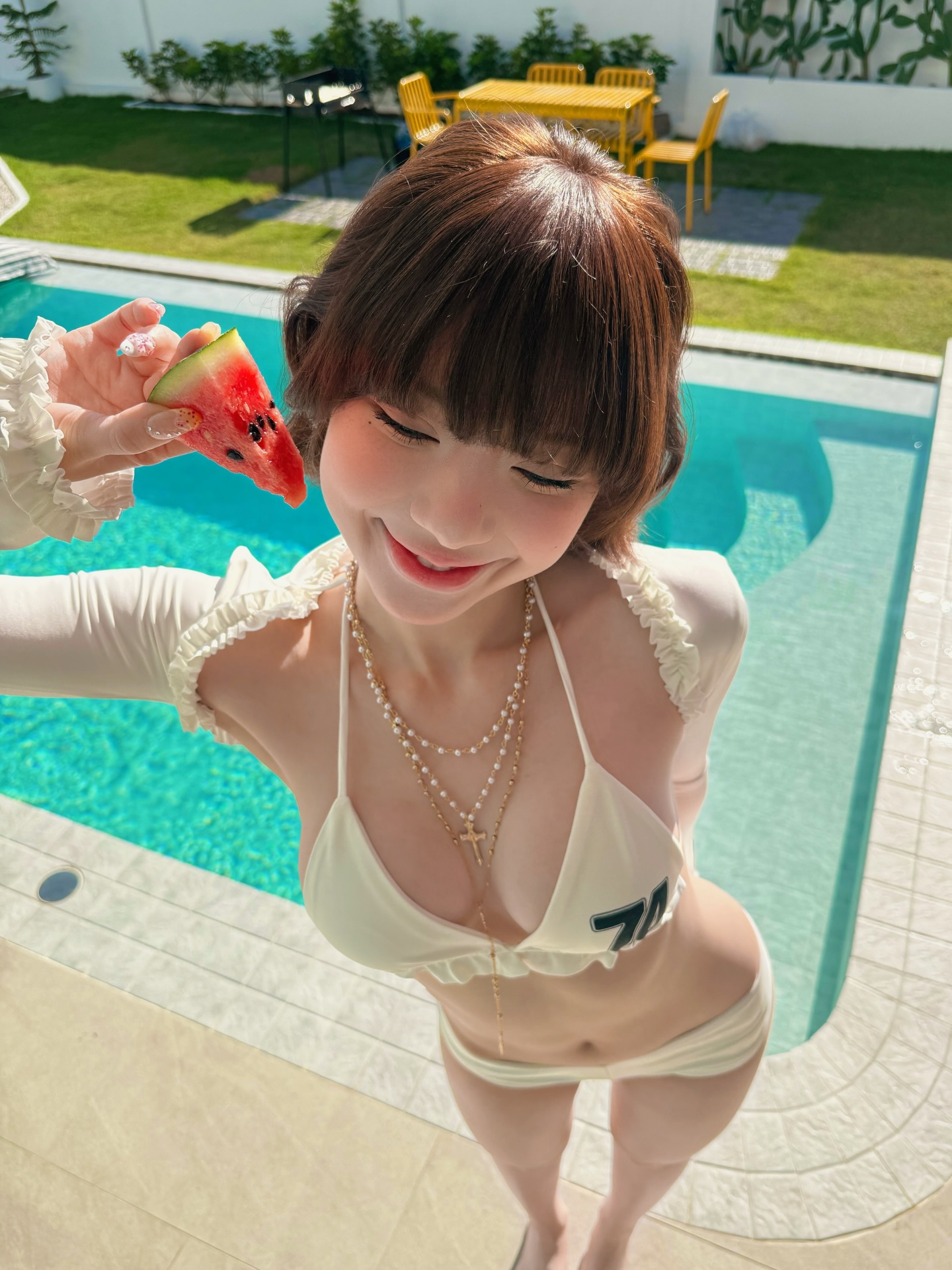 พลอยชมพู - ญานนีน ภารวี ไวเกล