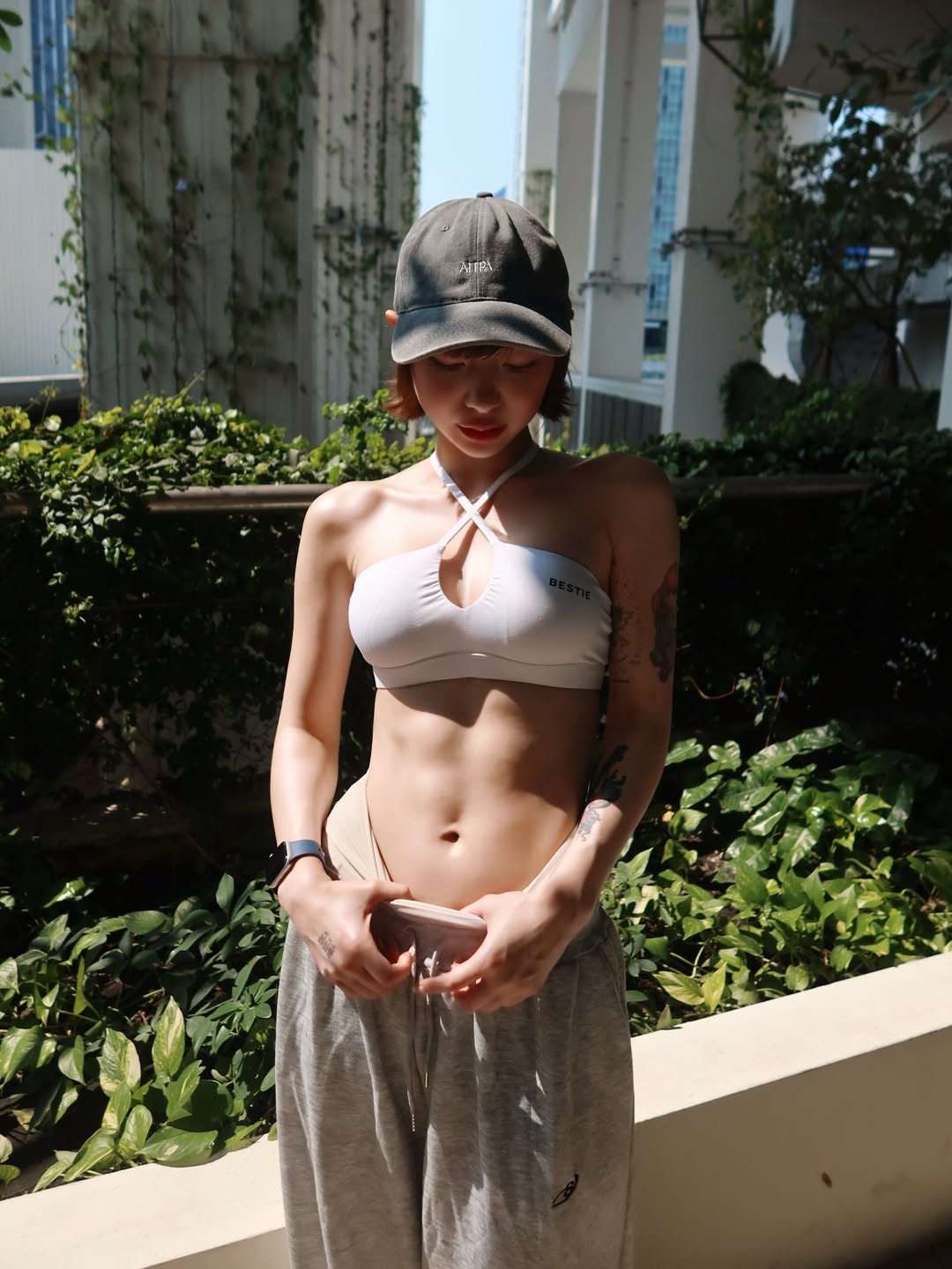 พลอยชมพู - ญานนีน ภารวี ไวเกล