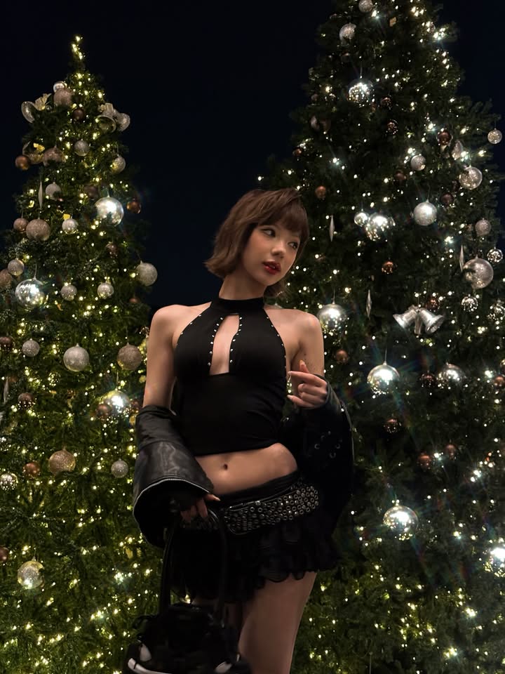 พลอยชมพู - ญานนีน ภารวี ไวเกล