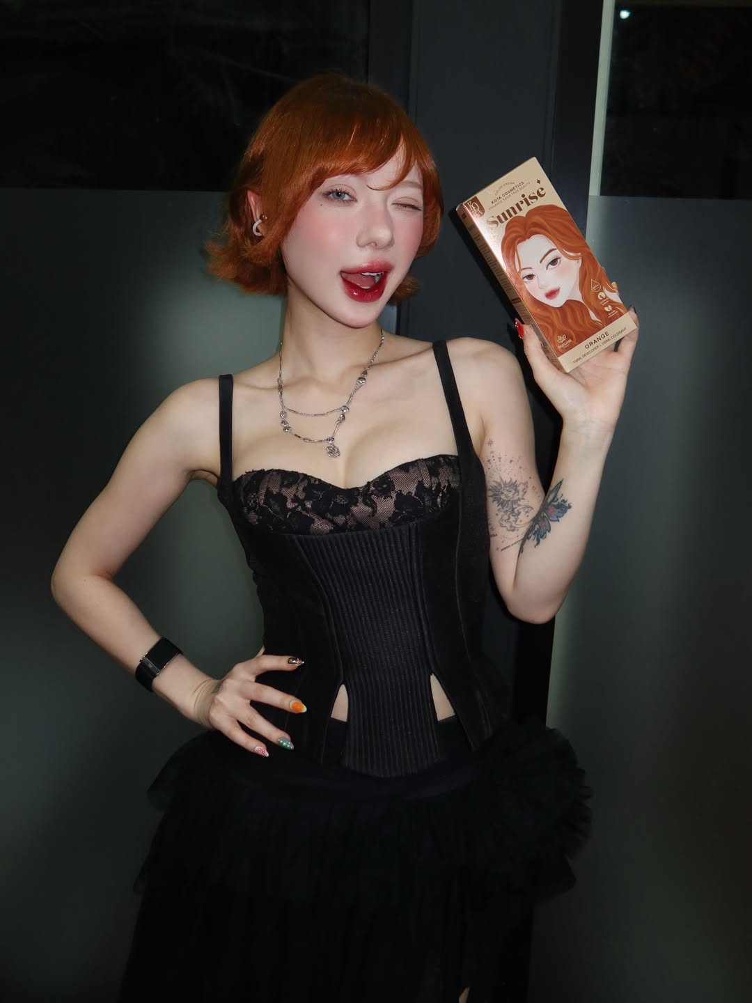 พลอยชมพู - ญานนีน ภารวี ไวเกล