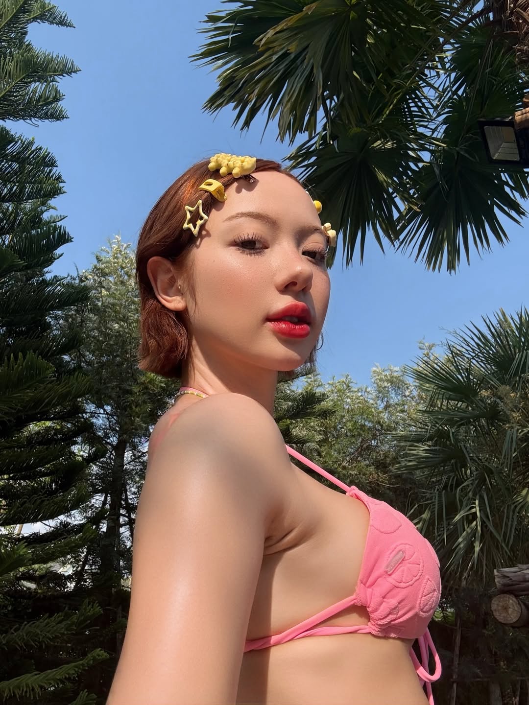 พลอยชมพู - ญานนีน ภารวี ไวเกล