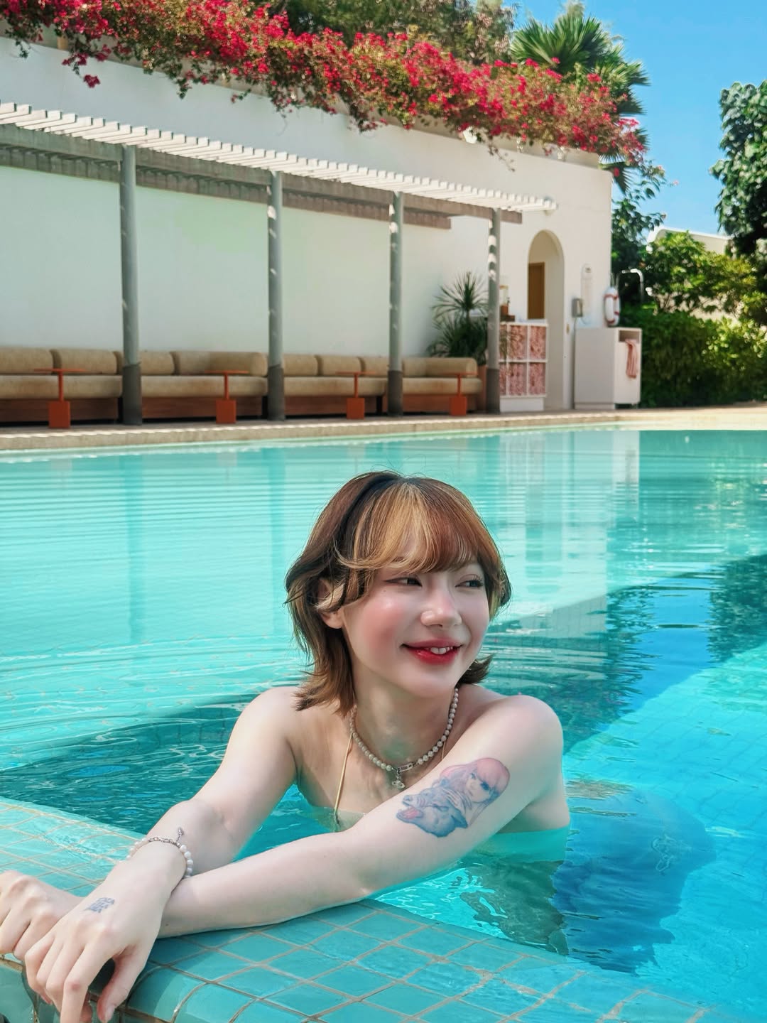 พลอยชมพู - ญานนีน ภารวี ไวเกล