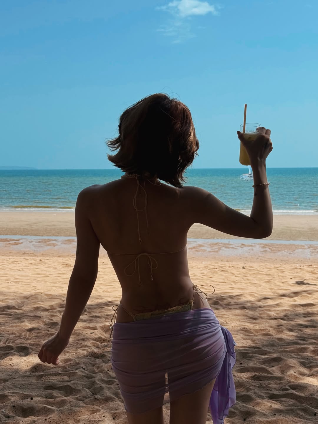 พลอยชมพู - ญานนีน ภารวี ไวเกล