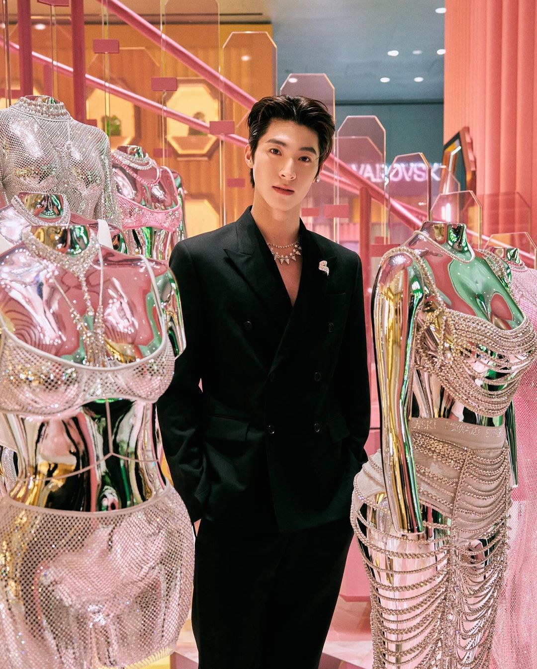 บลู - พงศ์ทิวัตถ์ ตั้งวันเจริญ