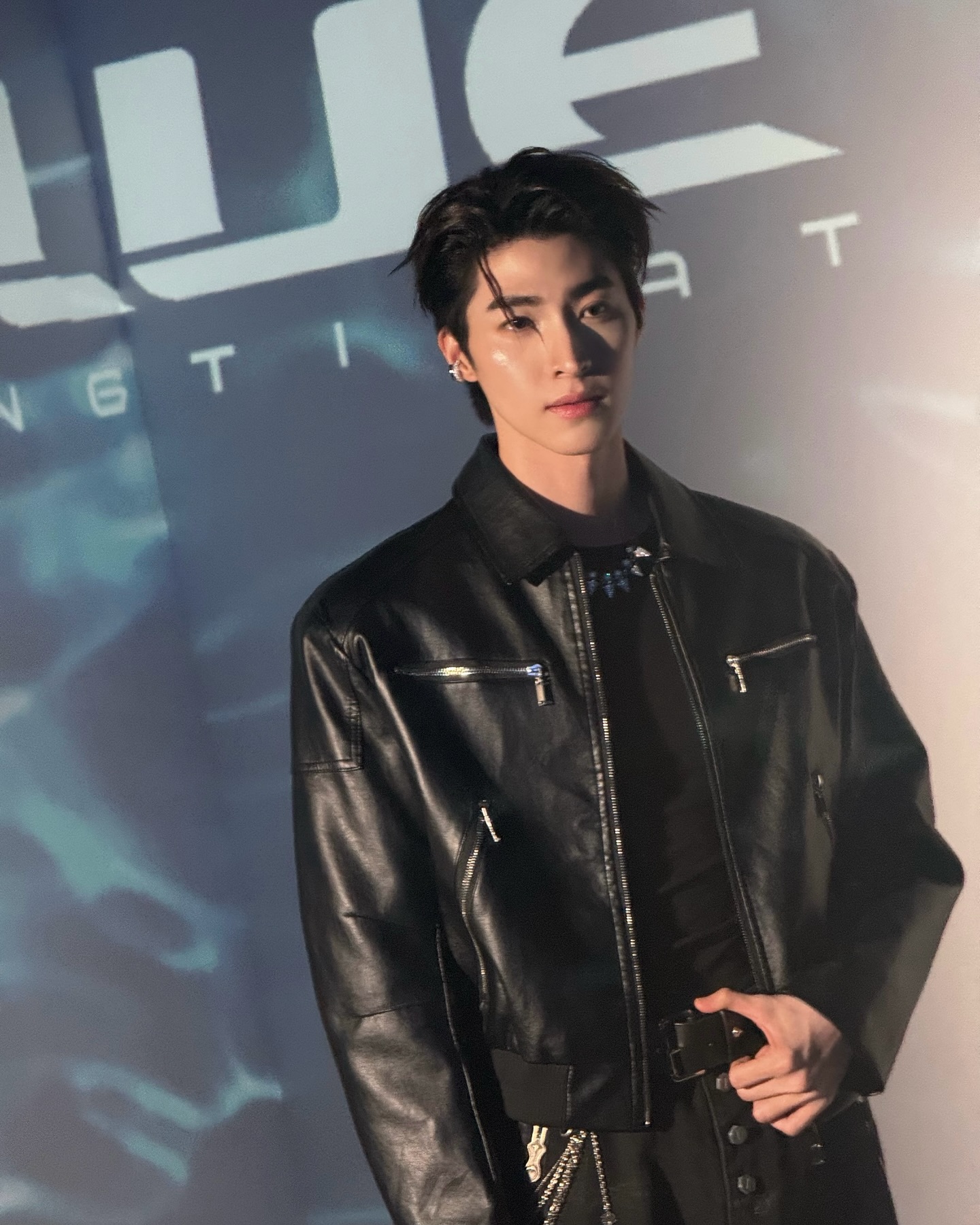 บลู - พงศ์ทิวัตถ์ ตั้งวันเจริญ