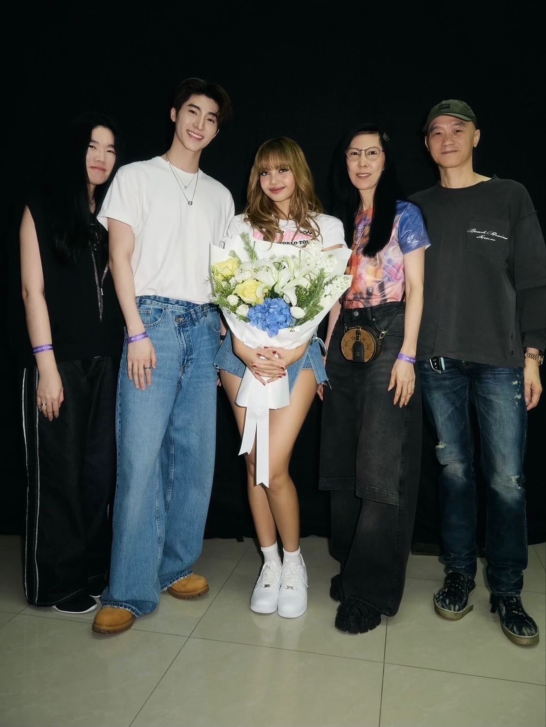 บลู - พงศ์ทิวัตถ์ ตั้งวันเจริญ