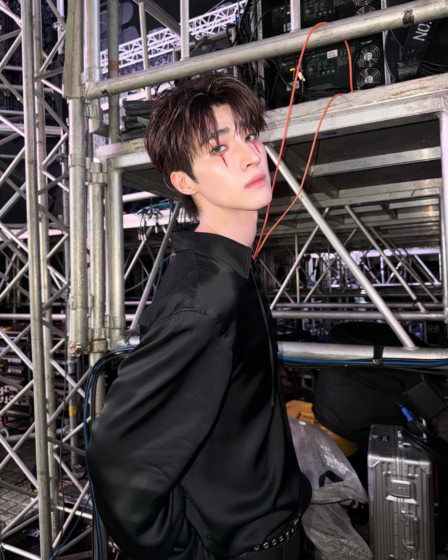 บลู - พงศ์ทิวัตถ์ ตั้งวันเจริญ