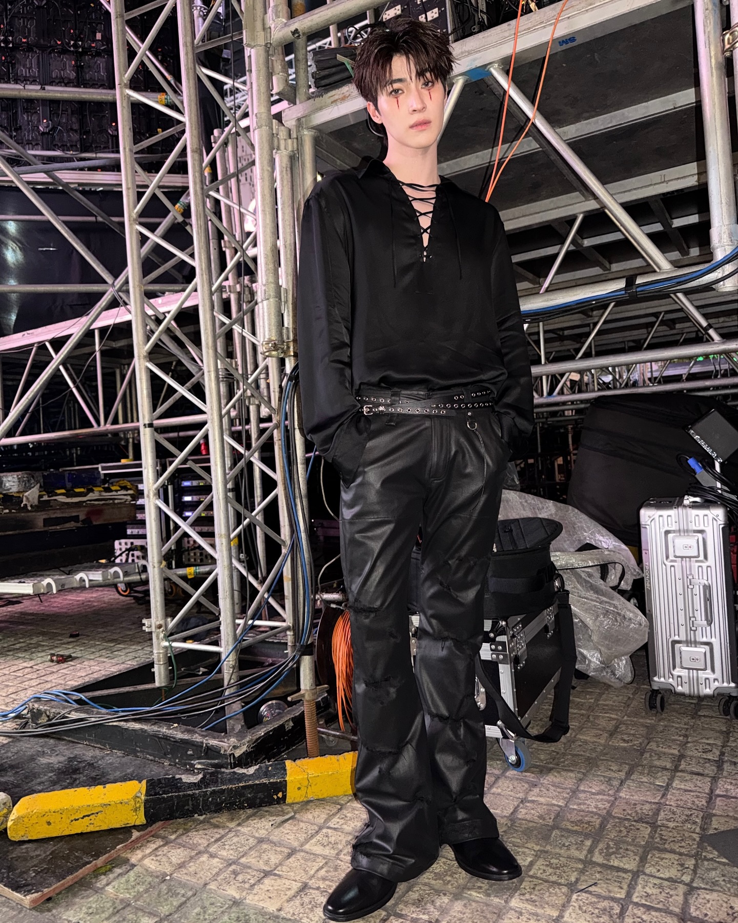 บลู - พงศ์ทิวัตถ์ ตั้งวันเจริญ